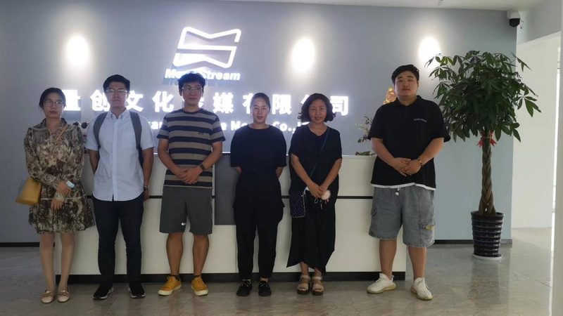 男装品牌VI设计：价格背后的价值考量